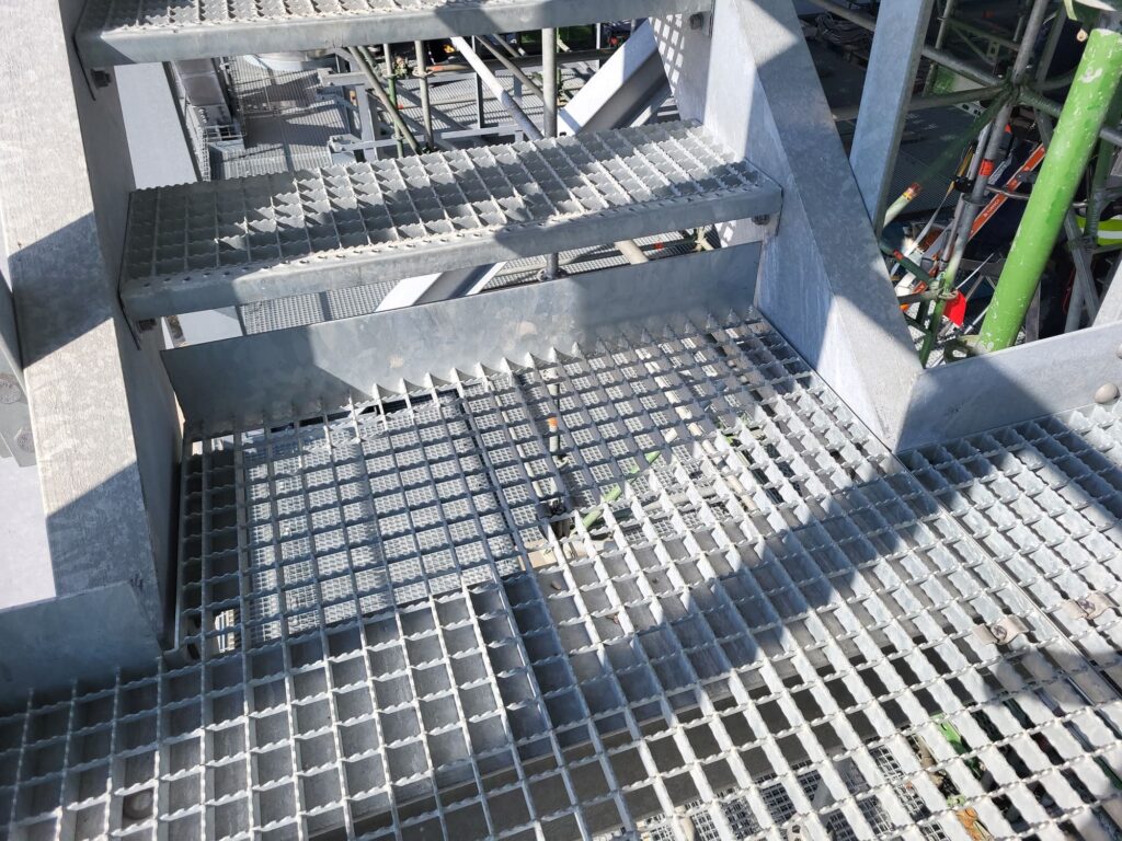 toepassing stalen roosters en stalen traptreden van Gevekashop